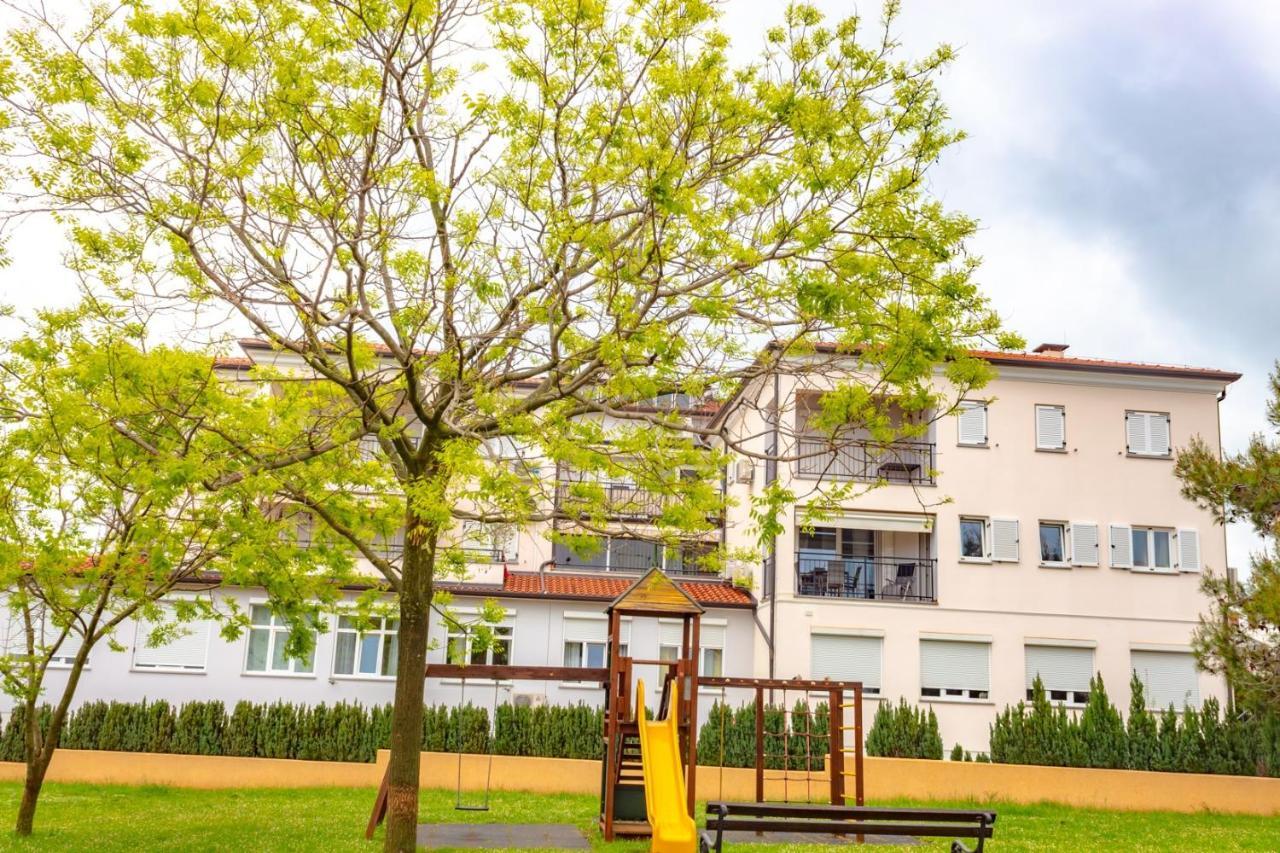 Apartment Botic Porec Bagian luar foto