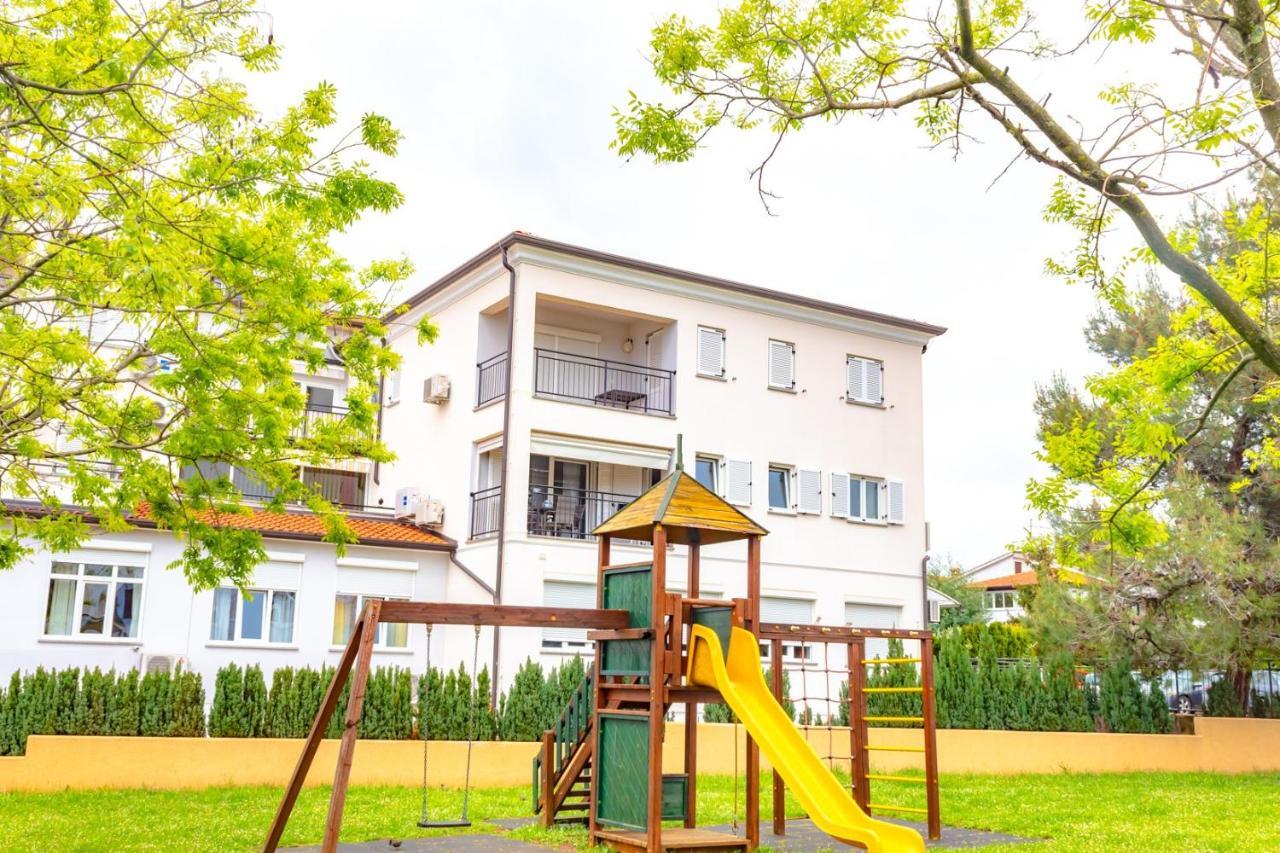 Apartment Botic Porec Bagian luar foto